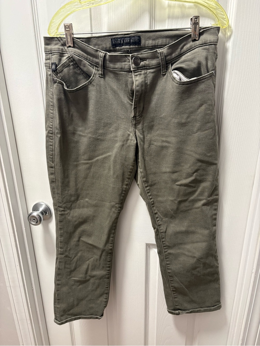 Rock & Republic Olive Green Capri Women's Jeans
